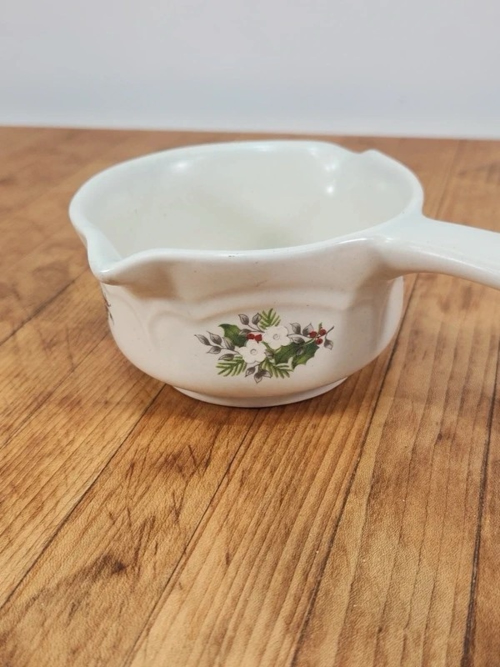 White Floral Ceramic Saucepan with Pour Spout - Unbranded